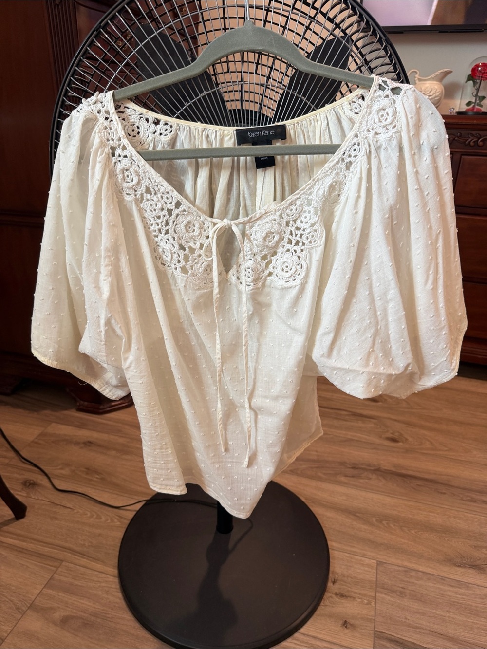 Karen Kane Cream Crochet-Trim Peasant Blouse